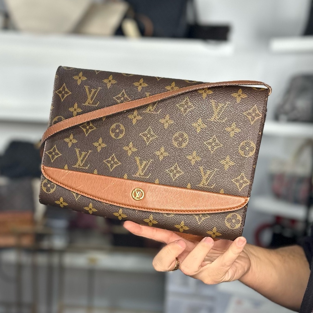 LV Rare Crossbody - Picture 1 of 1